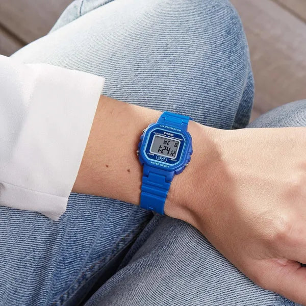 Casio LA-20WH-2ADF gyerek digitális karóra, sötétkék, díszdobozzal