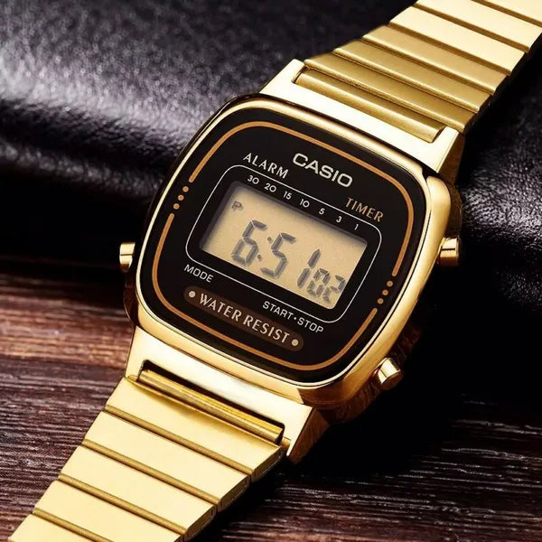 Casio Vintage LA670WGA-1 női digitális karóra, arany, WR30, díszdoboz
