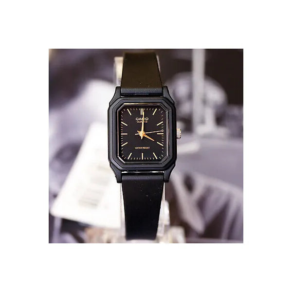 Casio LQ-142-1E női karóra, fekete, kvarc, WR30, akril üveg, díszdoboz