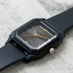 Casio LQ-142E-1A női kvarc karóra, fekete, 23 mm, WR30, díszdobozzal