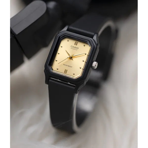 Casio LQ-142E-9A női karóra – fekete műanyag szíj, arany számlap, WR30
