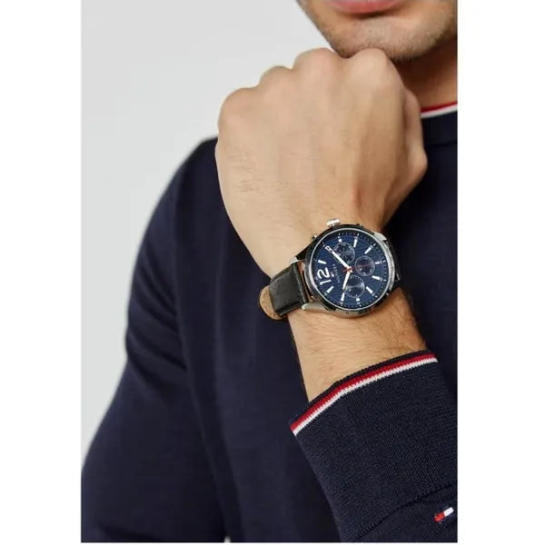 Tommy Hilfiger Gavin 1791468 férfi karóra, 46 mm, kék számlap, fekete bőr, WR50