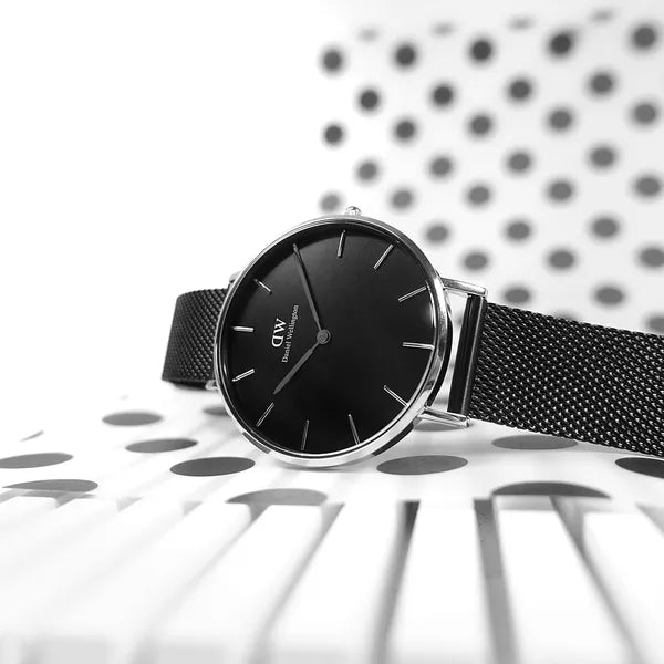 Daniel Wellington Petite Ashfield DW00100308 női óra 36 mm, fekete/ezüst acél