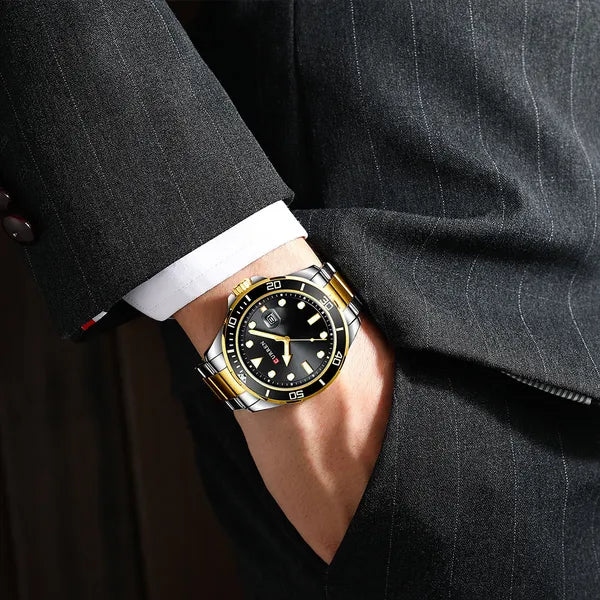 Curren 8388 férfi kvarc karóra, 46 mm, fekete számlap, ezüst‑arany szíj, dátum
