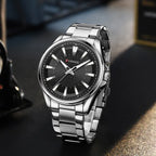 Curren 8424 férfi karóra, kvarc, 44 mm, fekete számlap, ezüst fém szíj, WR30