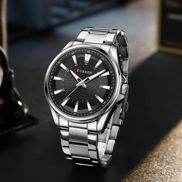 Curren 8424 férfi karóra, kvarc, 44 mm, fekete számlap, ezüst fém szíj, WR30