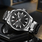 Curren 8424 férfi karóra, kvarc, 44 mm, fekete számlap, ezüst fém szíj, WR30