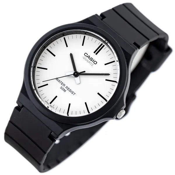 Casio MW-240-7E férfi karóra, fekete, fehér számlap, WR50, 44 mm + díszdoboz
