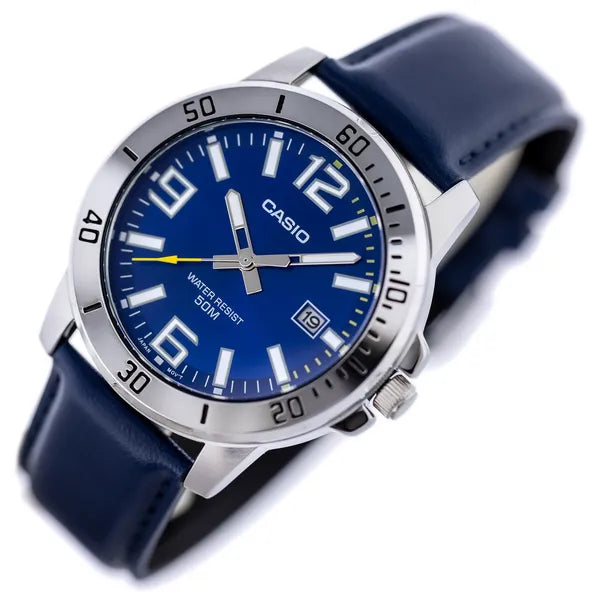Casio MTP-VD01L-2BV férfi karóra, kék számlap, bőrszíj, WR50, dátum, 45 mm