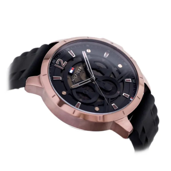 Tommy Hilfiger Luca férfi karóra 1710491, 5 ATM, szilikon szíj, fekete számlap