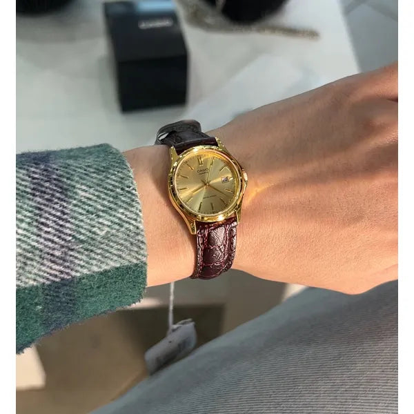 Casio LTP-1183Q-9A női karóra, arany tok 38 mm, barna bőrszíj, dátum
