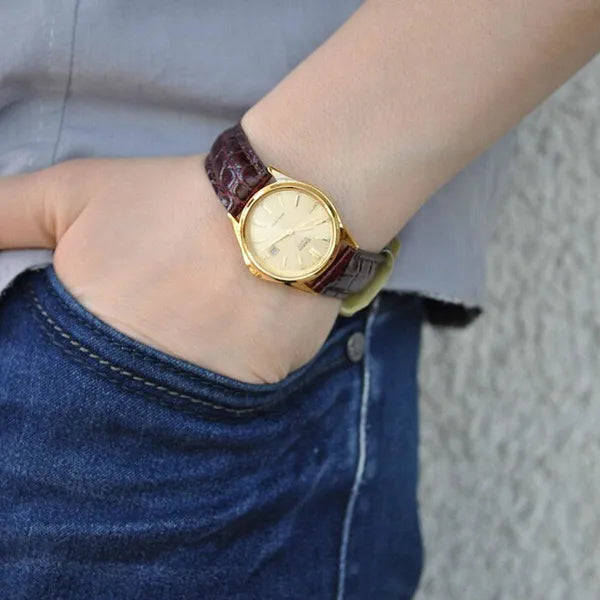 Casio LTP-1183Q-9A női karóra, arany tok 38 mm, barna bőrszíj, dátum