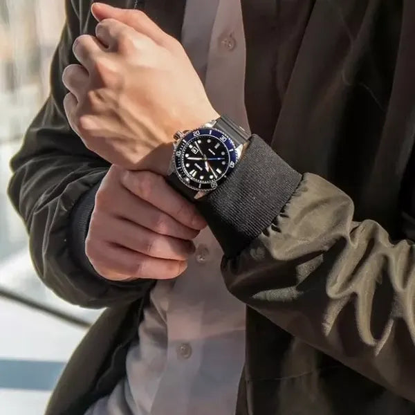Casio MDV-107-1A2 férfi búváróra, WR200, 47 mm, kvarc, fekete szíj
