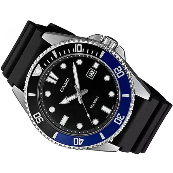 Casio MDV-107-1A2 férfi búváróra, WR200, 47 mm, kvarc, fekete szíj