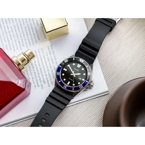Casio MDV-107-1A2 férfi búváróra, WR200, 47 mm, kvarc, fekete szíj