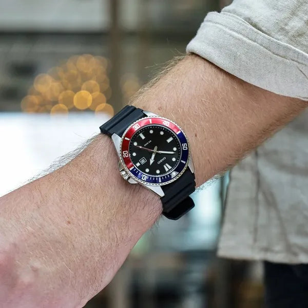 Casio MDV-107-1A3 férfi búváróra, WR200, kvarc, fekete számlap, gyanta szíj