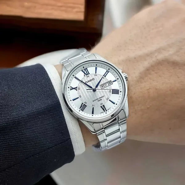 Casio férfi karóra MTP-1384D-7A2, 41 mm, acél szíj, WR100, dátum