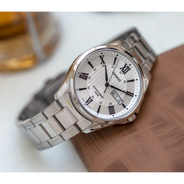 Casio férfi karóra MTP-1384D-7A2, 41 mm, acél szíj, WR100, dátum