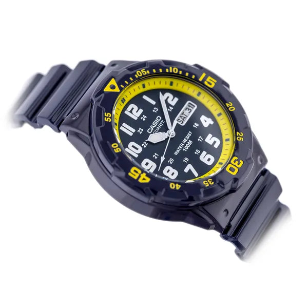 Casio MRW-200HC-2BVDF férfi karóra, 10 bar, kvarc, 44 mm, sötétkék