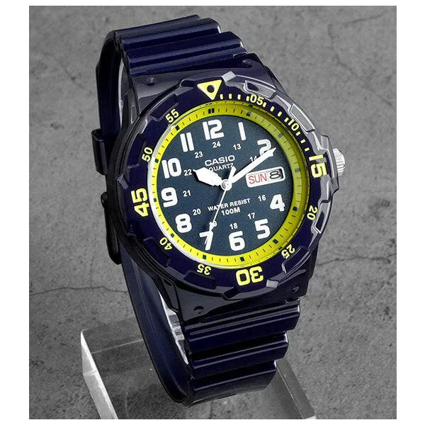Casio MRW-200HC-2BVDF férfi karóra, 10 bar, kvarc, 44 mm, sötétkék
