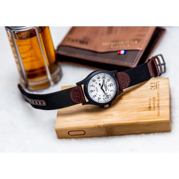 Férfi Timex Expedition karóra TW4B08200, 40 mm, bőr szíj, WR50, dobozzal