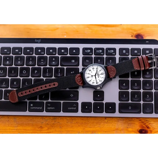 Férfi Timex Expedition karóra TW4B08200, 40 mm, bőr szíj, WR50, dobozzal