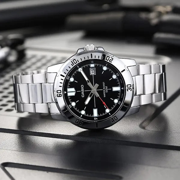 Casio MTP-VD01D-1EV férfi karóra, 44 mm, acél, fekete számlap, WR50, kvarc