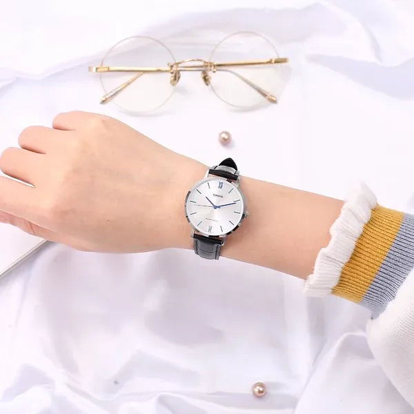 Casio női óra LTP-VT01L-7B1, ezüst számlap, fekete bőr szíj, WR30