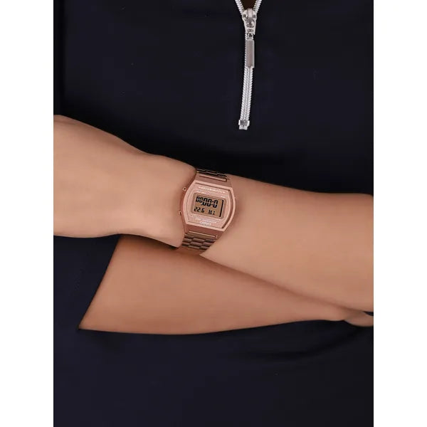 Casio B640WC-5A női digitális karóra, rozéarany acél szíj, WR50