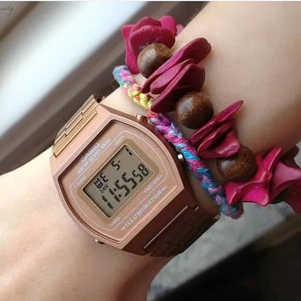 Casio B640WC-5A női digitális karóra, rozéarany acél szíj, WR50