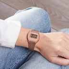 Casio B640WC-5A női digitális karóra, rozéarany acél szíj, WR50