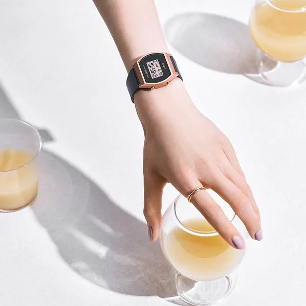 Casio Vintage LW-204-1ADF női digitális óra, WR50, fekete/pink, műanyag szíj