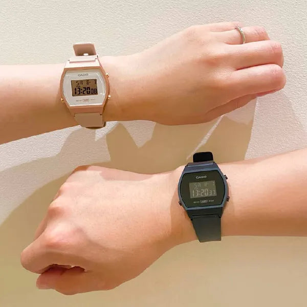 Casio Vintage LW-204-1B női digitális karóra, fekete, WR30, kvarc