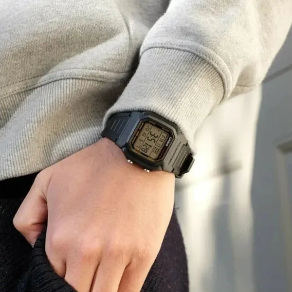 Casio W-800HG-9AVDF férfi digitális óra, WR100, fekete, 10 év elem, LED