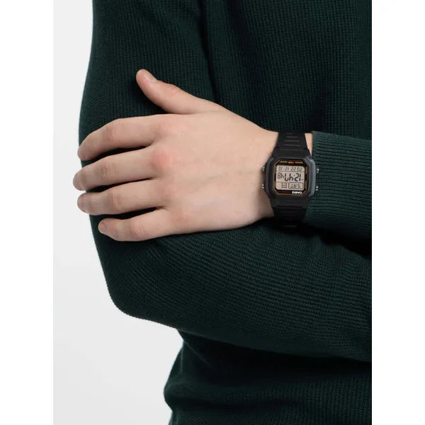 Casio W-800HG-9AVDF férfi digitális óra, WR100, fekete, 10 év elem, LED