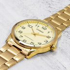 Casio MTP-V001G-9B férfi karóra, arany, 38 mm, acél szíj, WR30, díszdobozzal