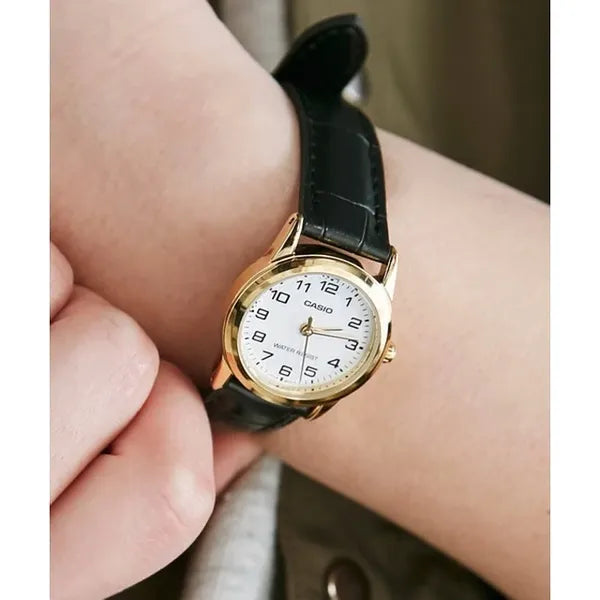 Casio LTP-V001GL-7B női karóra, arany tok, fekete bőr szíj, WR30, 24 mm