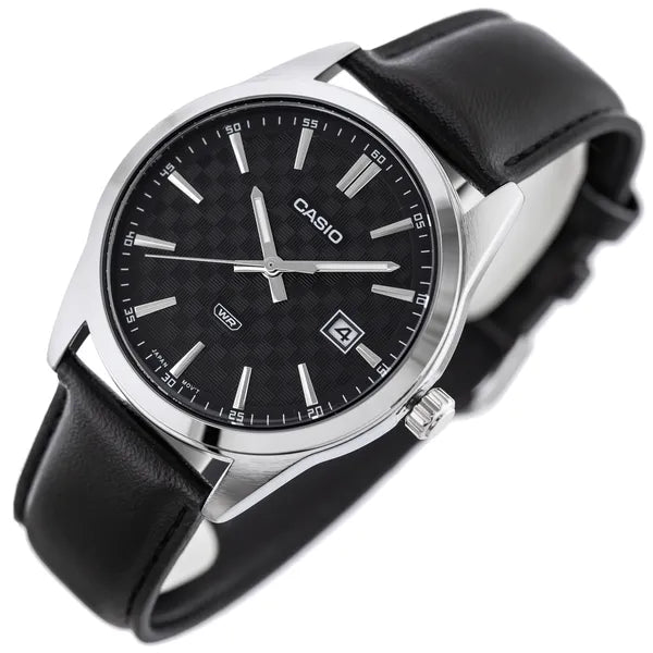 Casio MTP-VD03L-1A férfi karóra, fekete számlap, bőr szíj, WR50, 42 mm