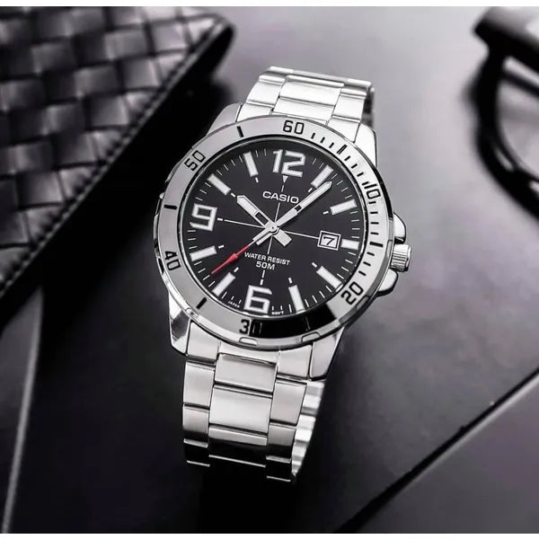 Casio férfi karóra MTP-VD01D-1BV, fekete számlap, acél szíj, WR50, 45 mm