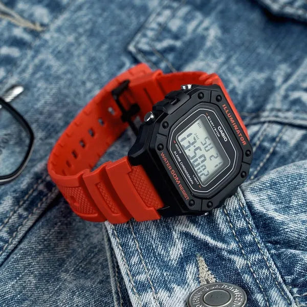 Casio W-218H-4B férfi digitális karóra, piros műanyag szíj, WR50, fekete tok