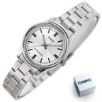 Casio LTP-V005D-7A női kvarcóra, acél karkötő, ezüst számlap, 28 mm, WR30
