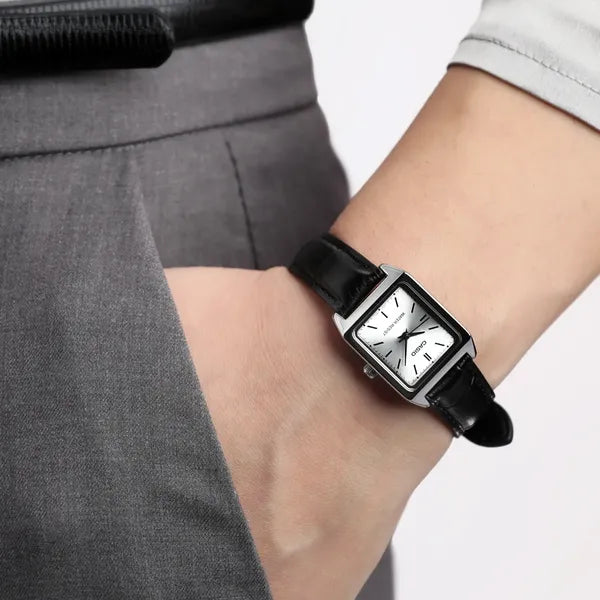 Casio LTP-V007L-7E1 női karóra, téglalap tok, fekete bőrszíj, ezüst számlap
