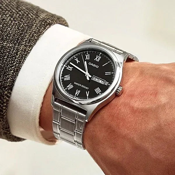 Casio MTP-V006D-1B férfi karóra, fekete számlap, acél szíj, 38 mm, WR30