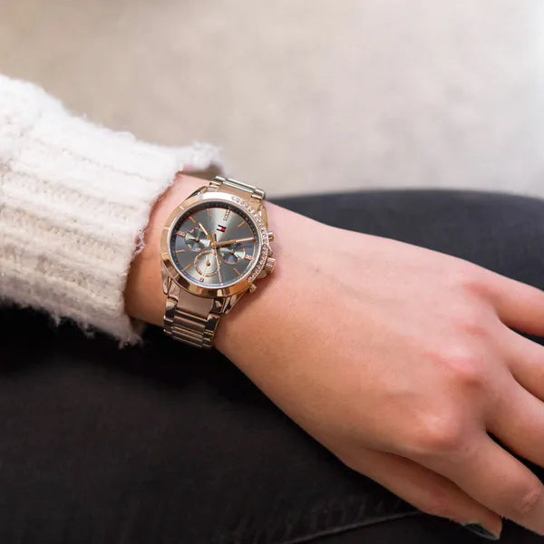 Tommy Hilfiger Kennedy női karóra, rozéarany acél, kék számlap, 41 mm, kvarc
