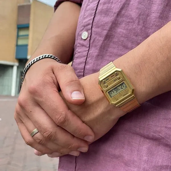 Casio A100WEG-9AEF női digitális karóra, arany, rozsdamentes acél, WR30, LED