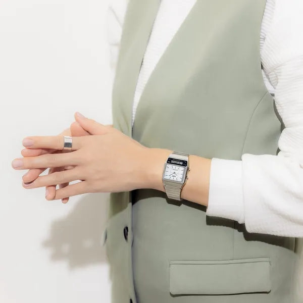 Casio Vintage AQ-800E-7A unisex óra, ezüst, acél szíj, két időzóna, WR30