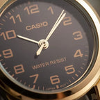 Casio LTP-V001GL-1B női karóra, arany tok, fekete számlap, bőrszíj + doboz