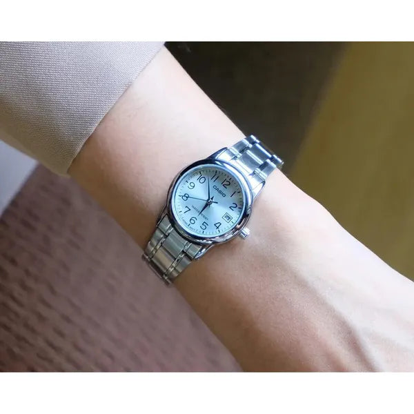 Casio női karóra LTP-V002D-2B, ezüst acél szíj, türkiz számlap, dátum