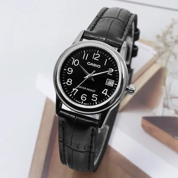 Casio női karóra LTP-V002L-1B, fekete számlap, bőr szíj, WR30, díszdoboz