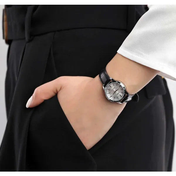 Casio LTP-V004L-7A női kvarc karóra, 30 mm, WR30, fekete bőrszíj, dátum
